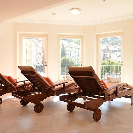 Ea Hotel Mozart Karlovy Vary Exterior photo